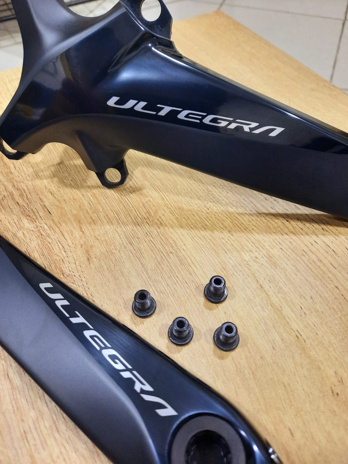 Juego de bielas Shimano Ultegra R8000 de 11 velocidades