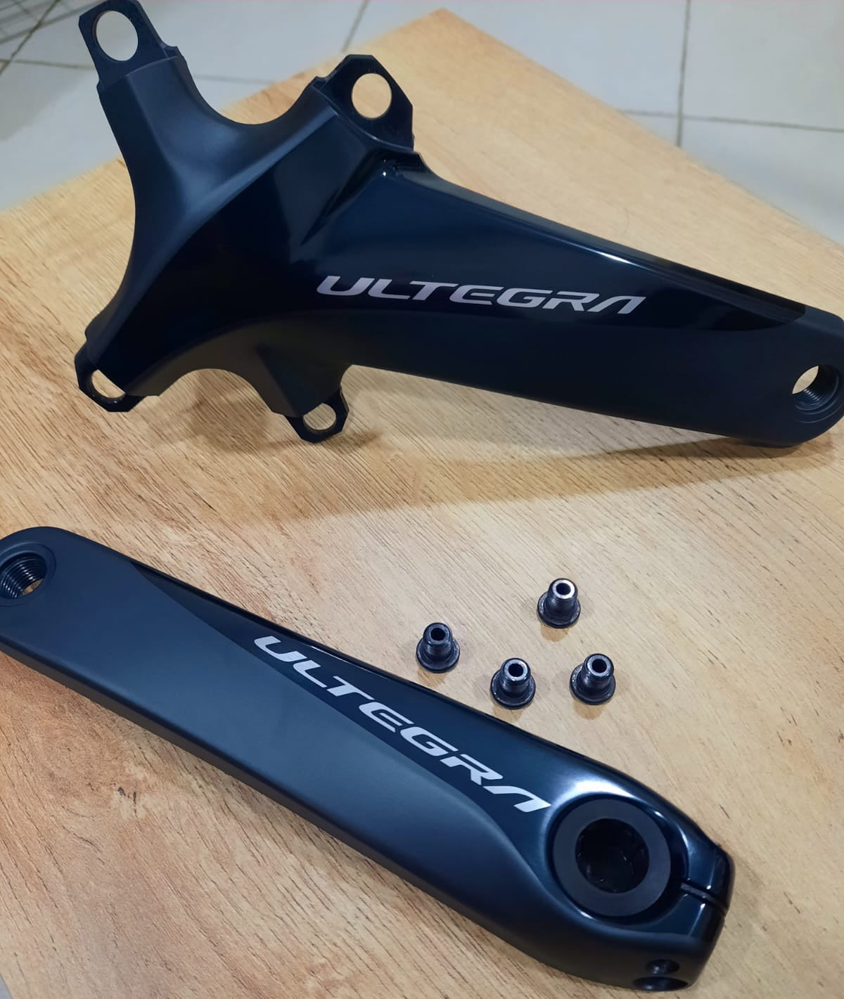 Juego de bielas para el grupo shimano Ultegra R8000 de 11 velocidades