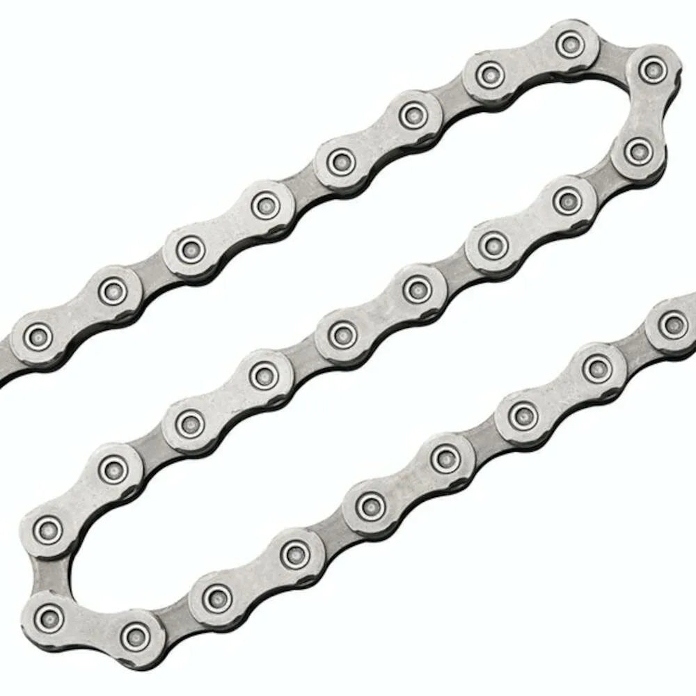 detalle de los eslabones una cadena shimano de 11 velocidades