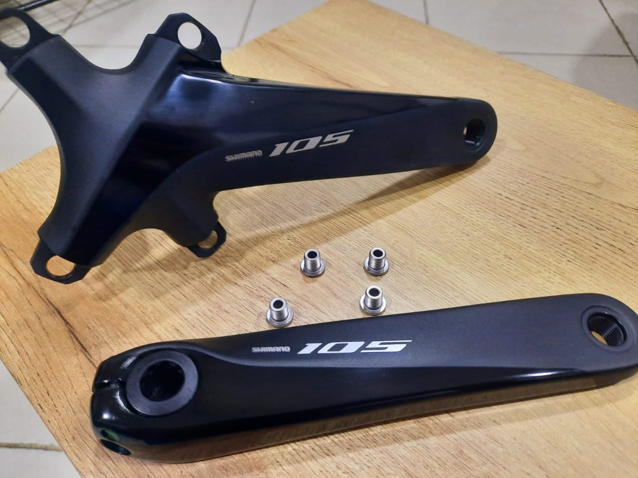 Juego de bielas Shimano 105 referencia R7000  de 11 velocidades
