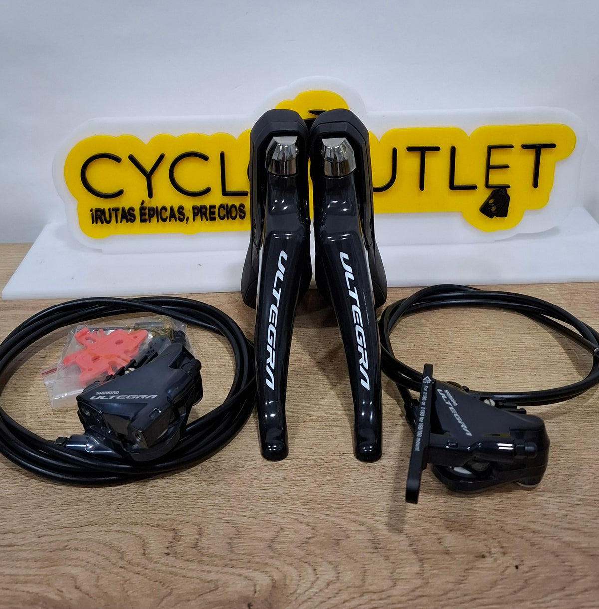 Manetas ergopower shimano ultegra de 11 velocidades referencia r8020 con mordazas