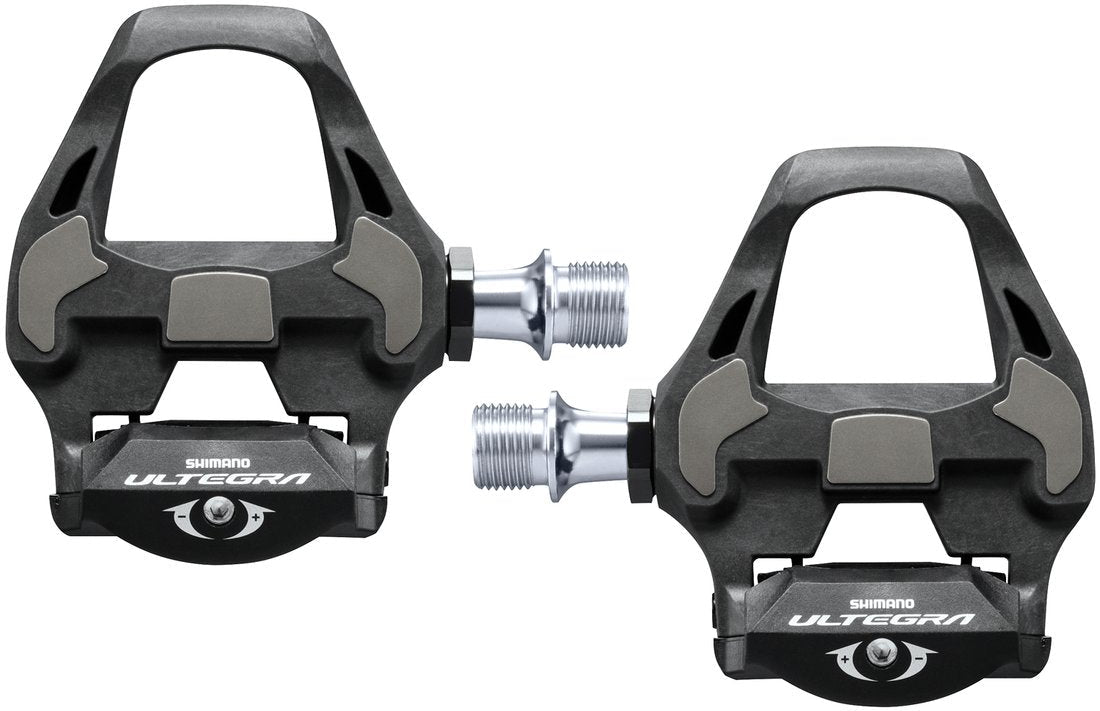 Detalle de los pedales Shimano ultegra R8000 en carbono